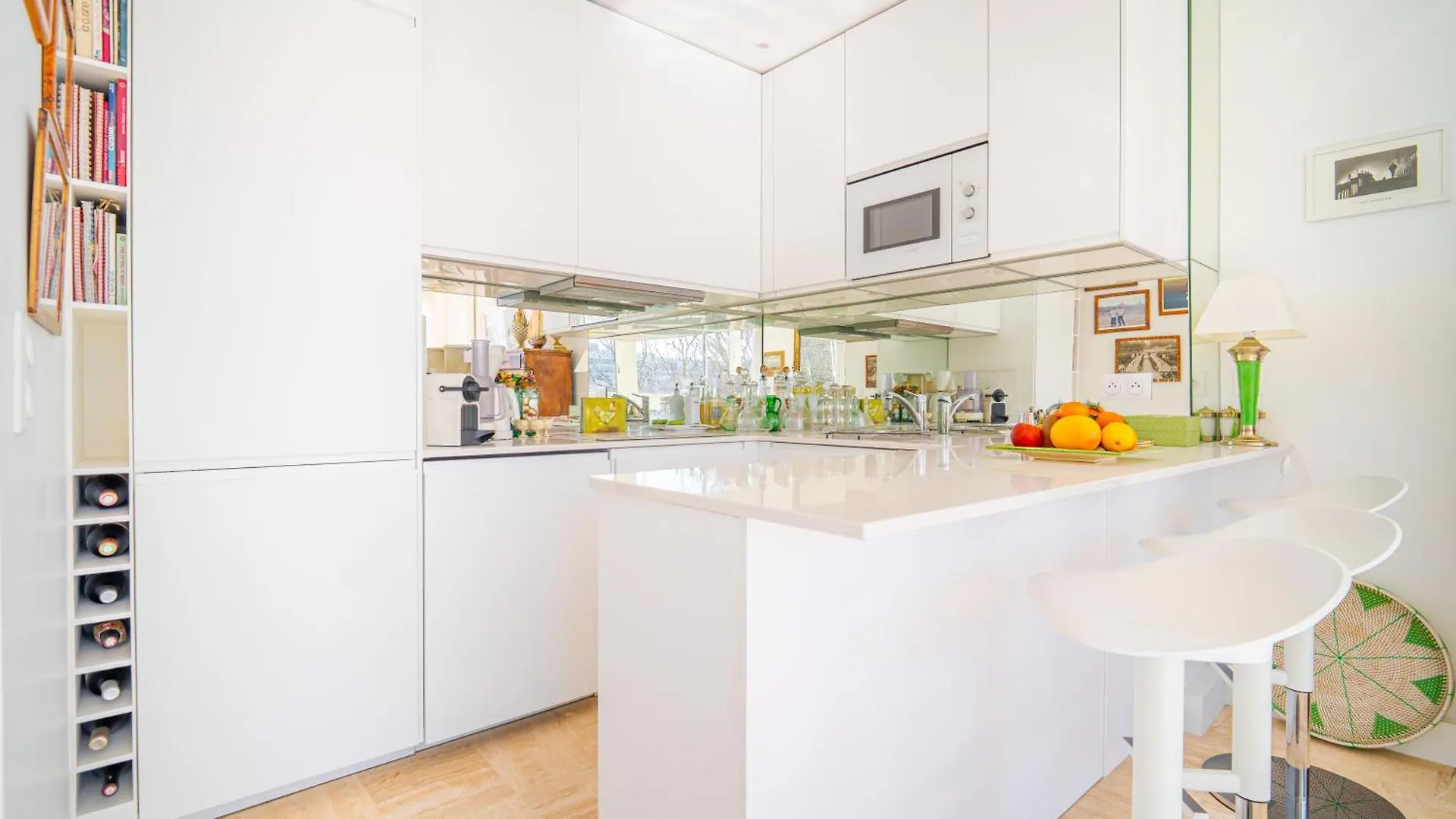 פריז Lovely Apartment With View 0*,