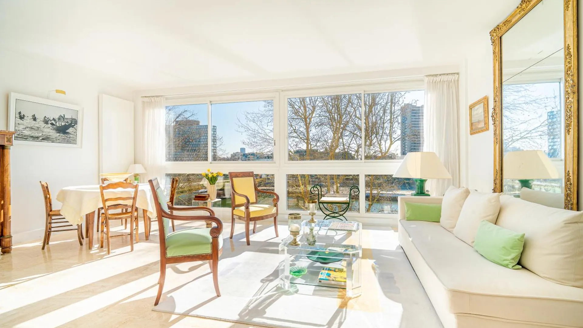 פריז Lovely Apartment With View 0*,  צרפת